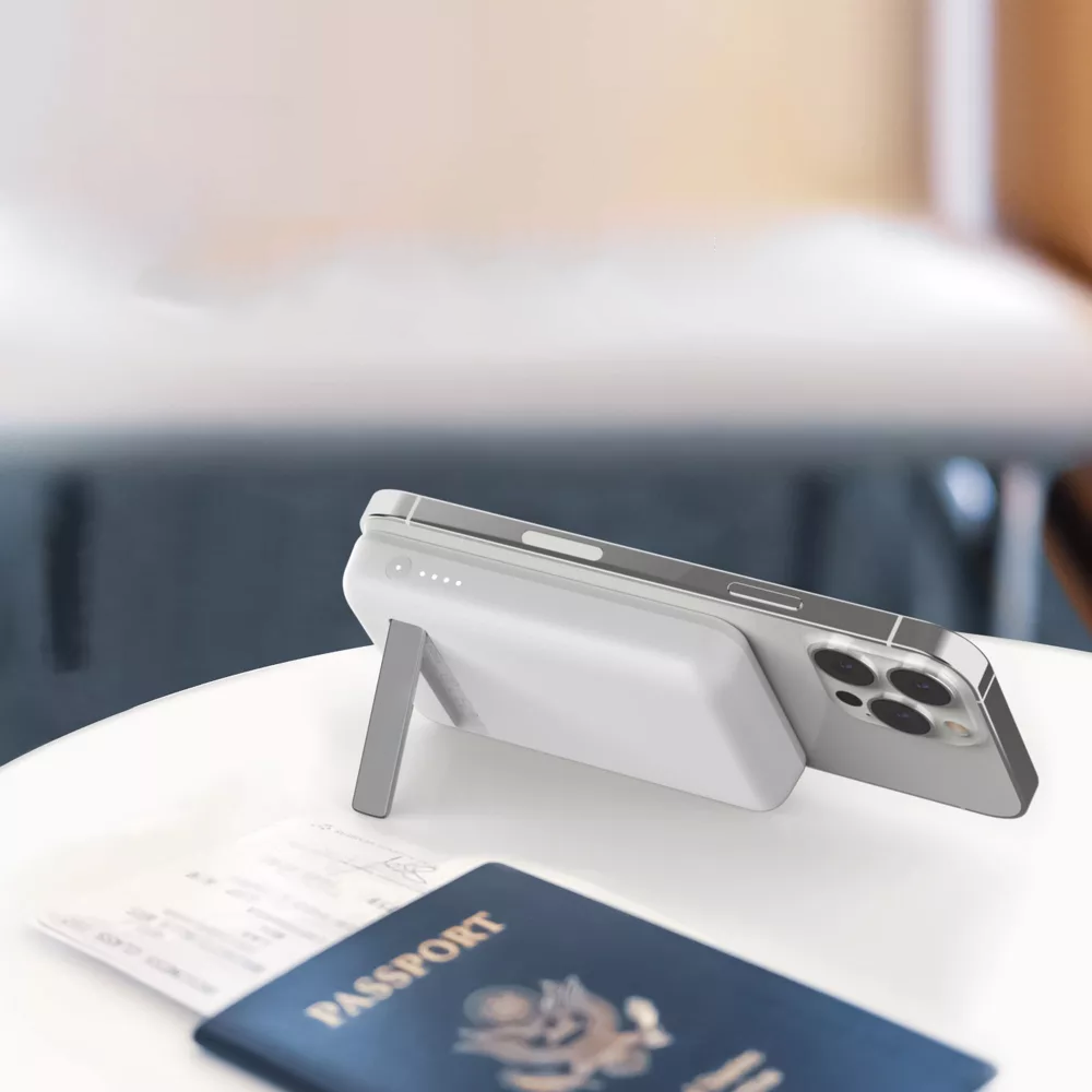 5000mAh Magnetic Wireless Power Bank with Foldable Stand